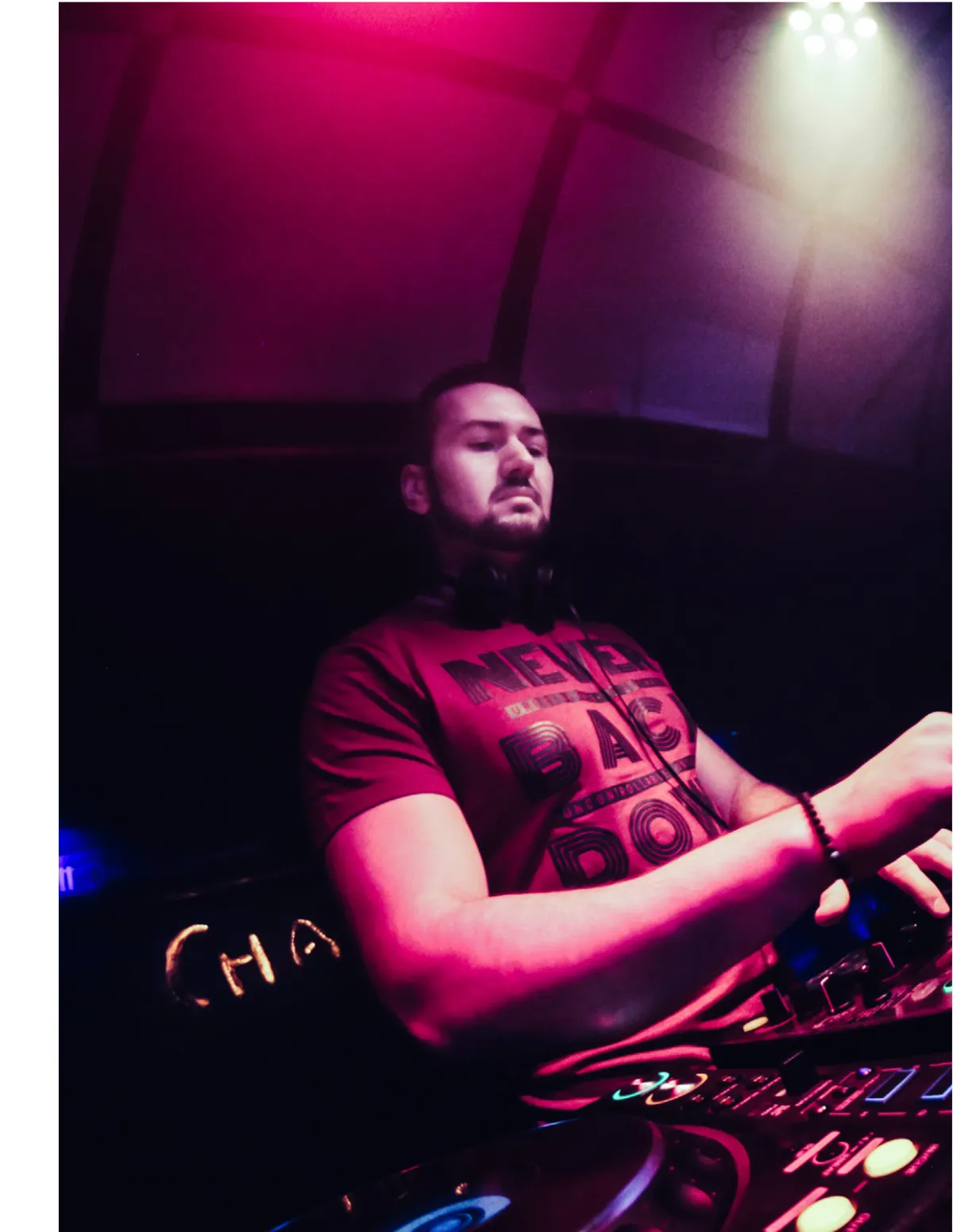 Free Photographer Pricing Magazine Template to Edit Online