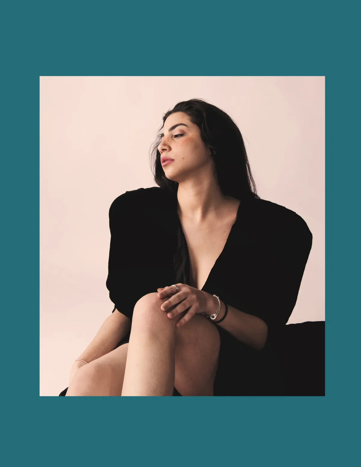 Free Minimal Fashion Magazine Template to Edit Online