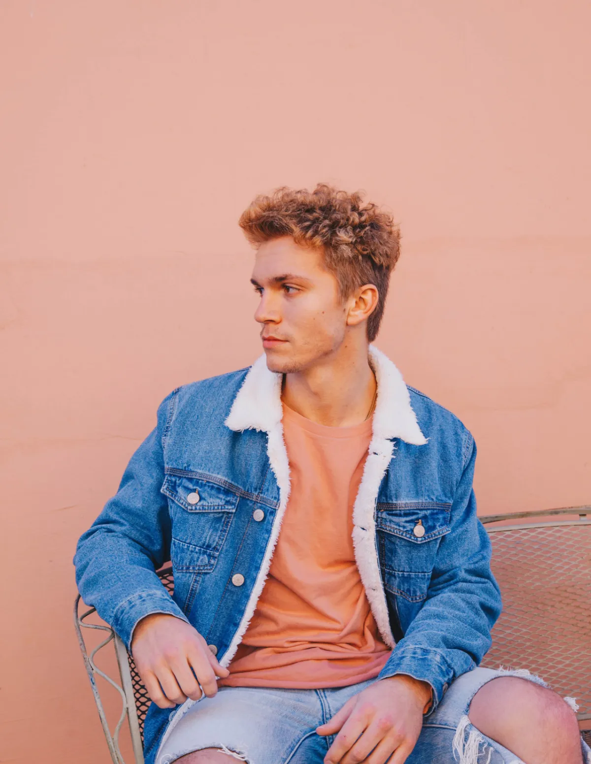 Free Minimal Fashion Magazine Template to Edit Online