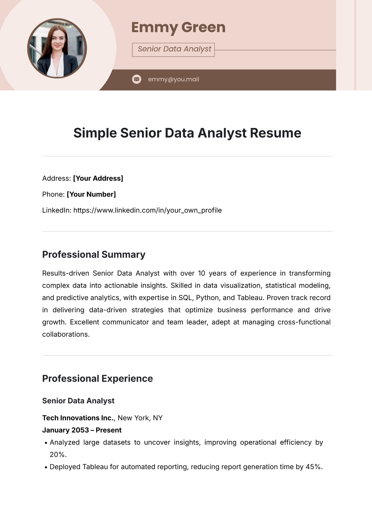 Free Simple Senior Data Analyst Resume Template