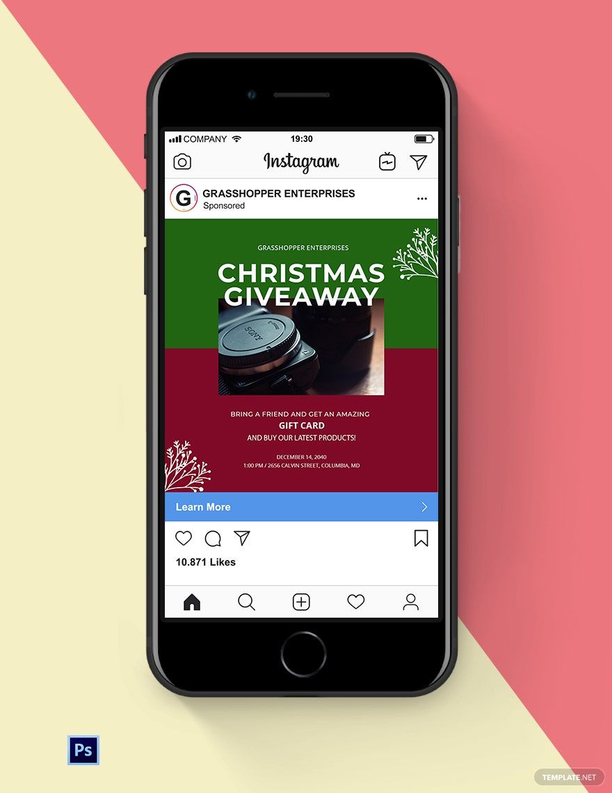 Free Christmas Giveaway Instagram Post Template in PSD