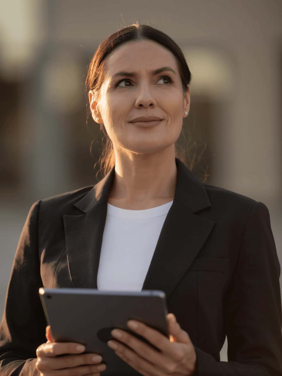 Free Business Analyst Portrait to Edit Online