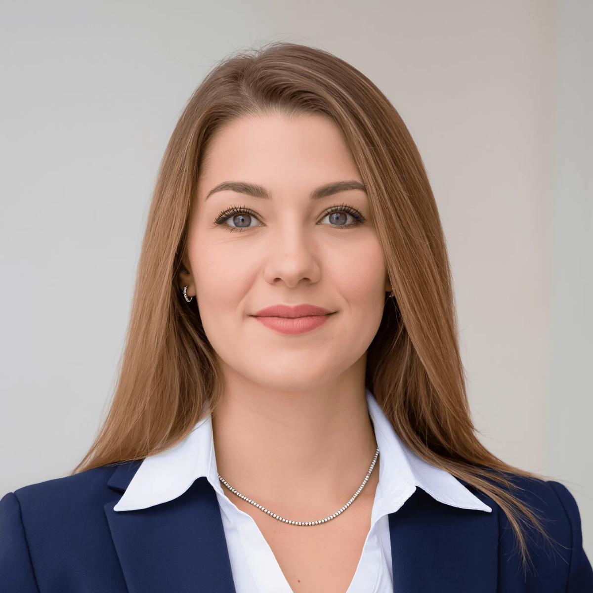 Free Financial Analyst Face to Edit Online