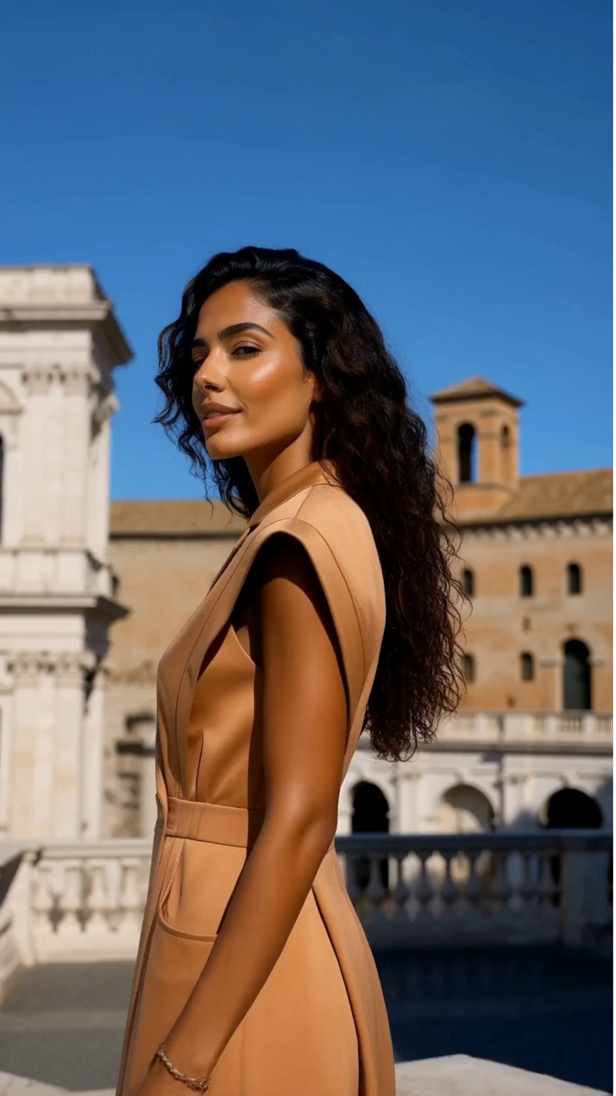 AI Urban Fashion Video Template to Edit Online