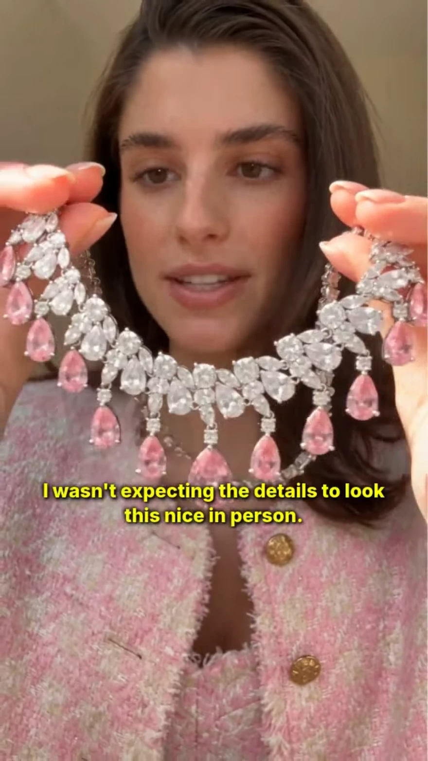 Jewelry Try-On AI Video Template Jewelry Try-On AI Video Template to Edit Online