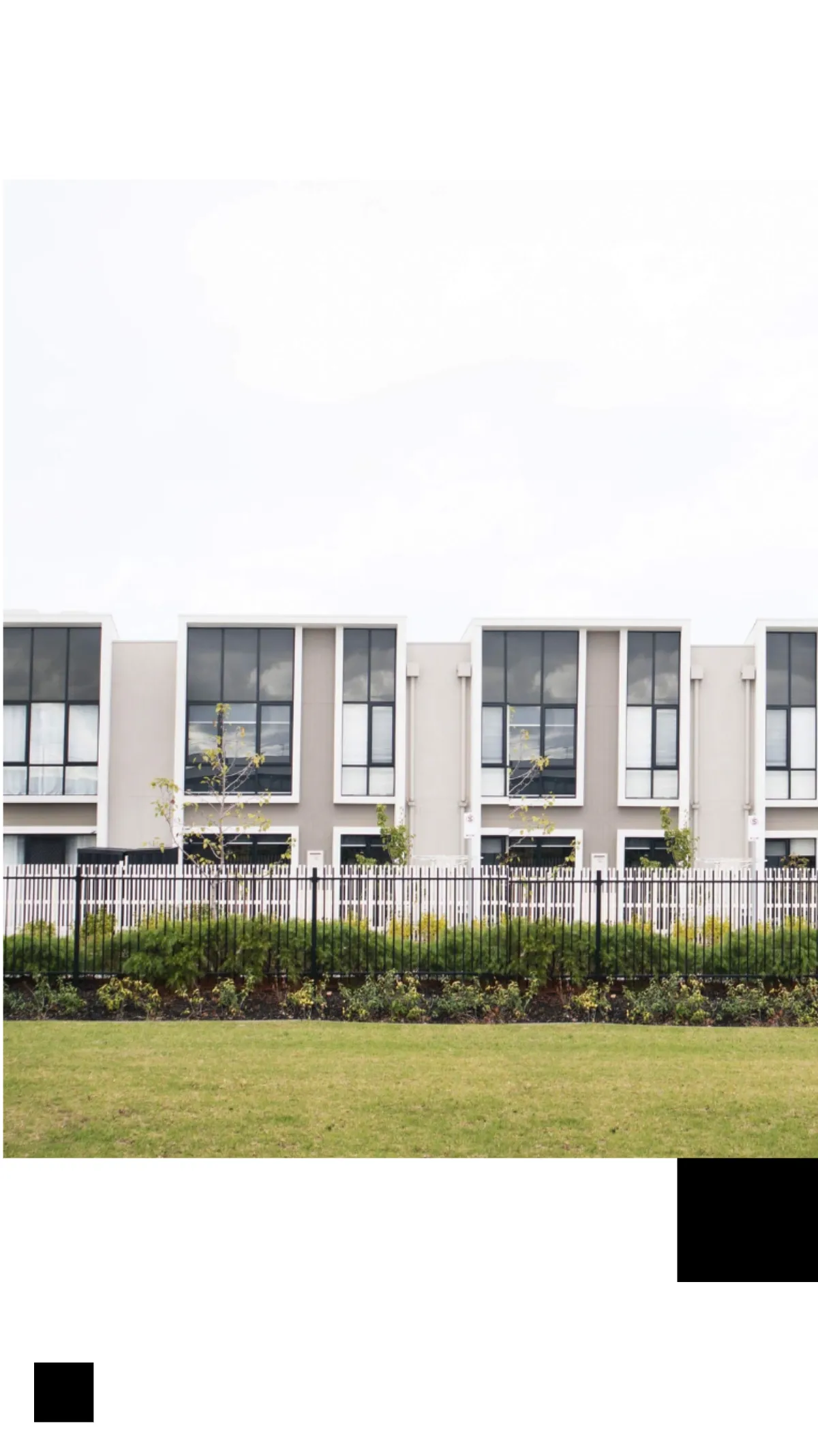 Free Real Estate Agent Whatsapp Story Template to Edit Online