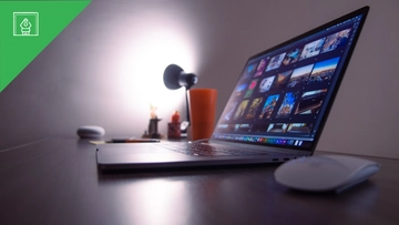 Free Freelance Designer Presentation Template to Edit Online