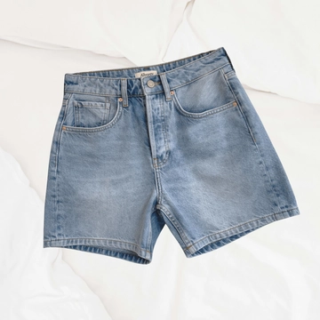 Free Modern Shorts Facebook Marketplace Photo Template to Edit Online