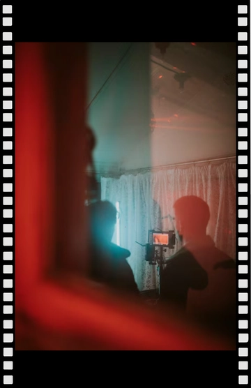 Free Movie Poster Frame to Edit Online