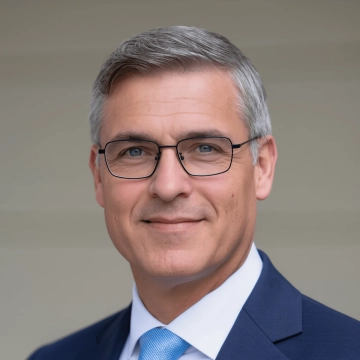 Free University Professor Face to Edit Online