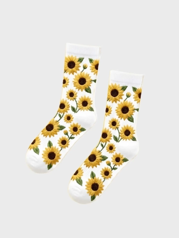 Free Socks Mockup to Edit Online