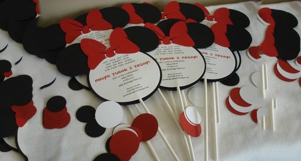 minnie-mouse-lollipop-invitations