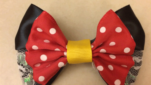 minnie mouse pink polka dot bow cut out