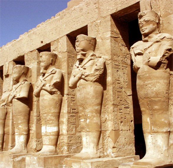 ancient egypt artwork of mummy sculpture