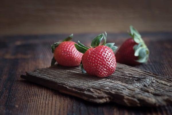 strawberries still life photography