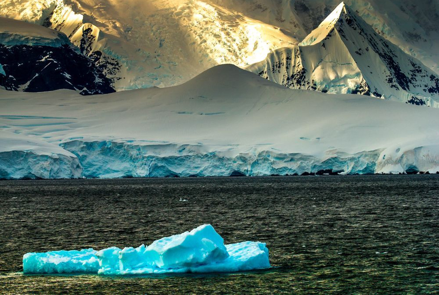 piece of iceberg seperated floating