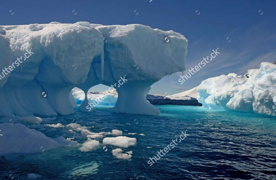 iceberg melting in antarctica