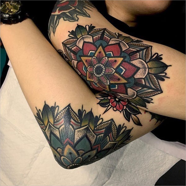 beautifull neo traditional style tattoo