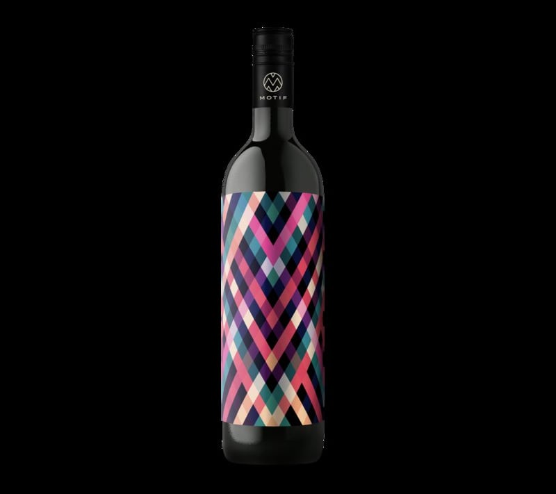 branding identity wine bottle