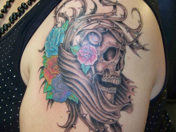 floral-skull-tattoo-design