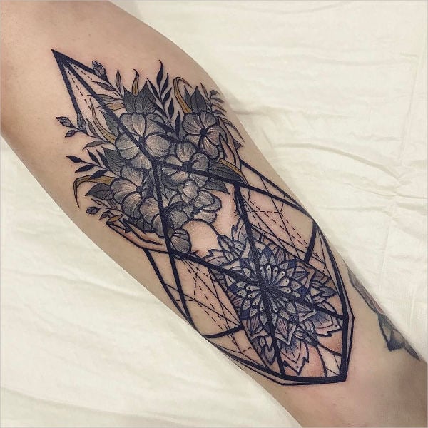 Geometric Rose 🌹 | Geometric rose tattoo, Geometric flower tattoo, Geometric  tattoo