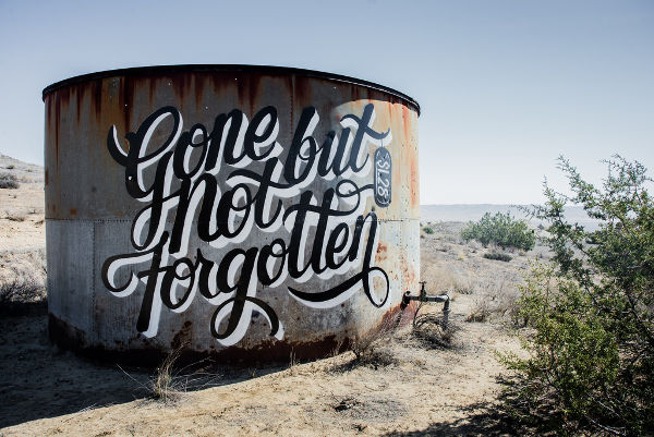 outdoor typography photography