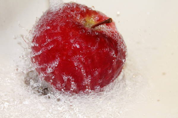 apple splash photography