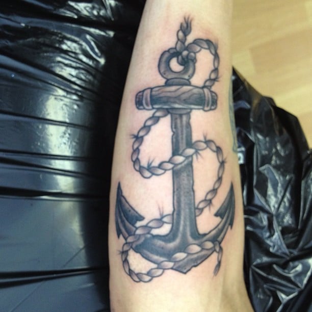 small anchor tattoo