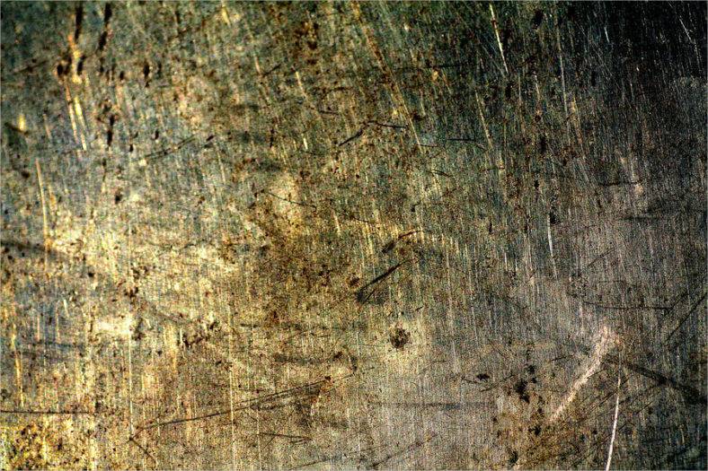 scratched gold metal 788x525