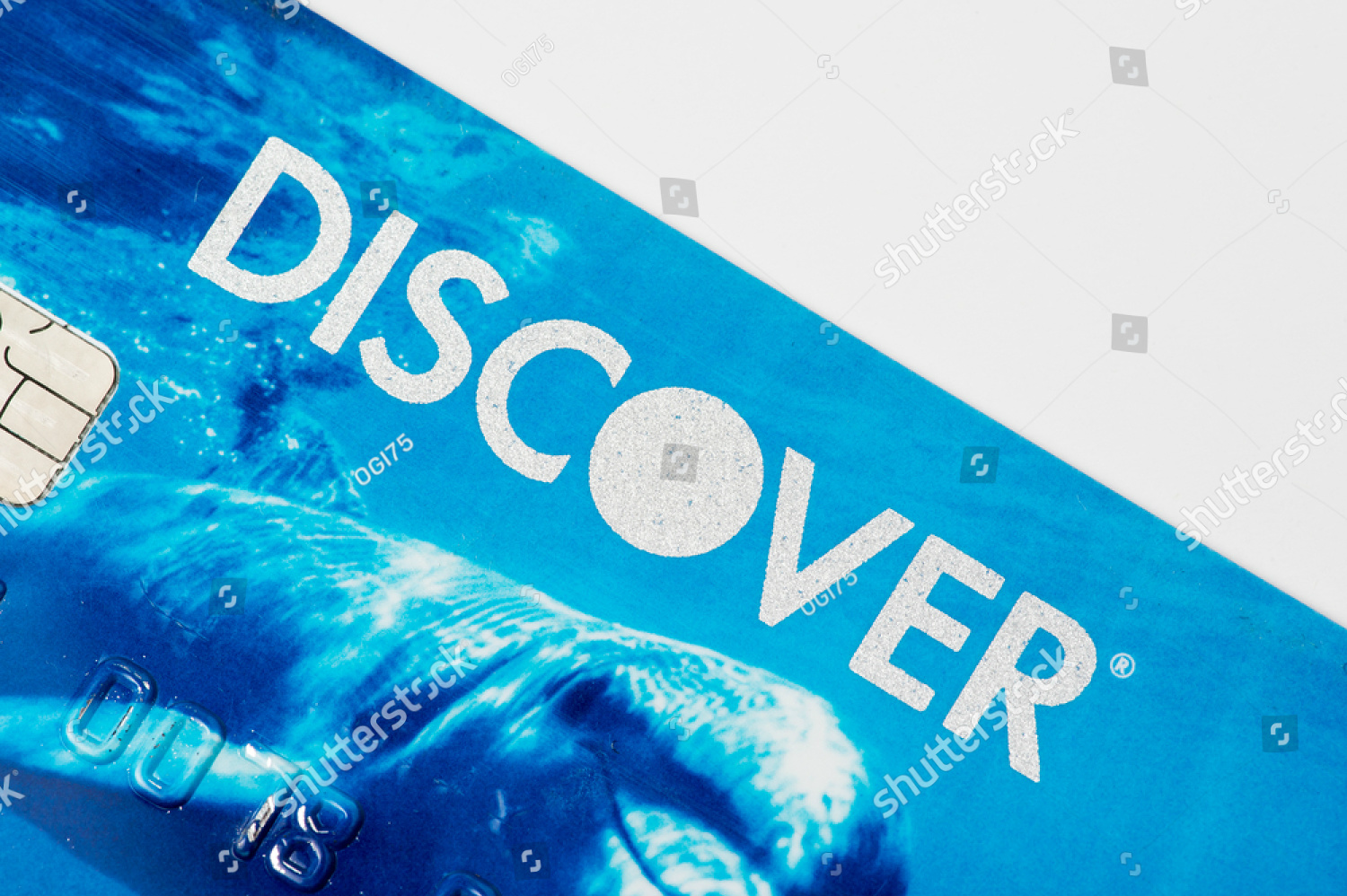 blue-discover-card-design-mockup